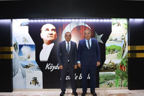 Genel Sekreter Nazif YILDIRIM, Munzur Üniversitesi Rektörü Prof. Dr. Sayın Kenan PEKER'i Makamında Ağırladı.